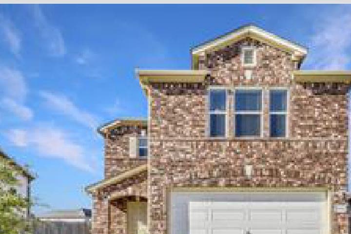 Single-family home in Presidential Meadows, Manor, sold by The Allan Home Group